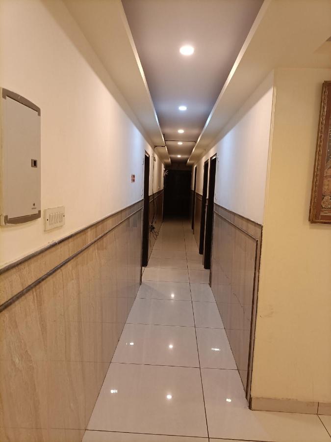 Airport Hotel Breeze นิวเดลี ภายนอก รูปภาพ