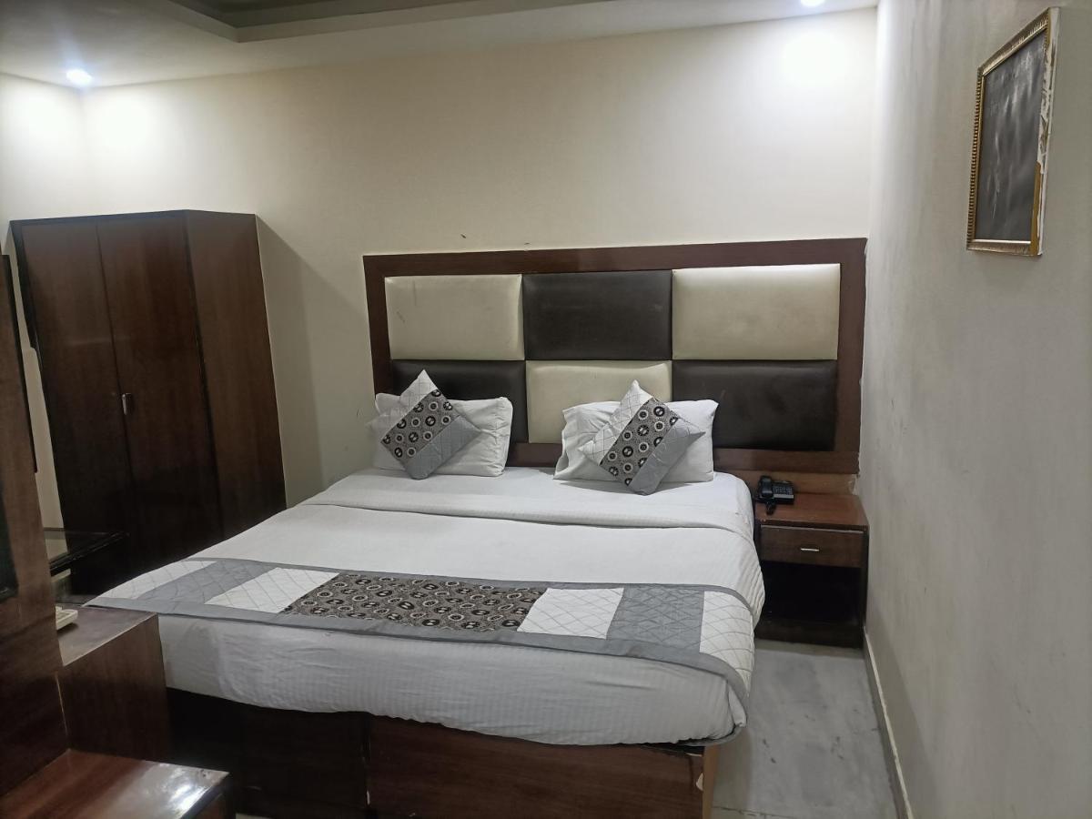 Airport Hotel Breeze นิวเดลี ภายนอก รูปภาพ